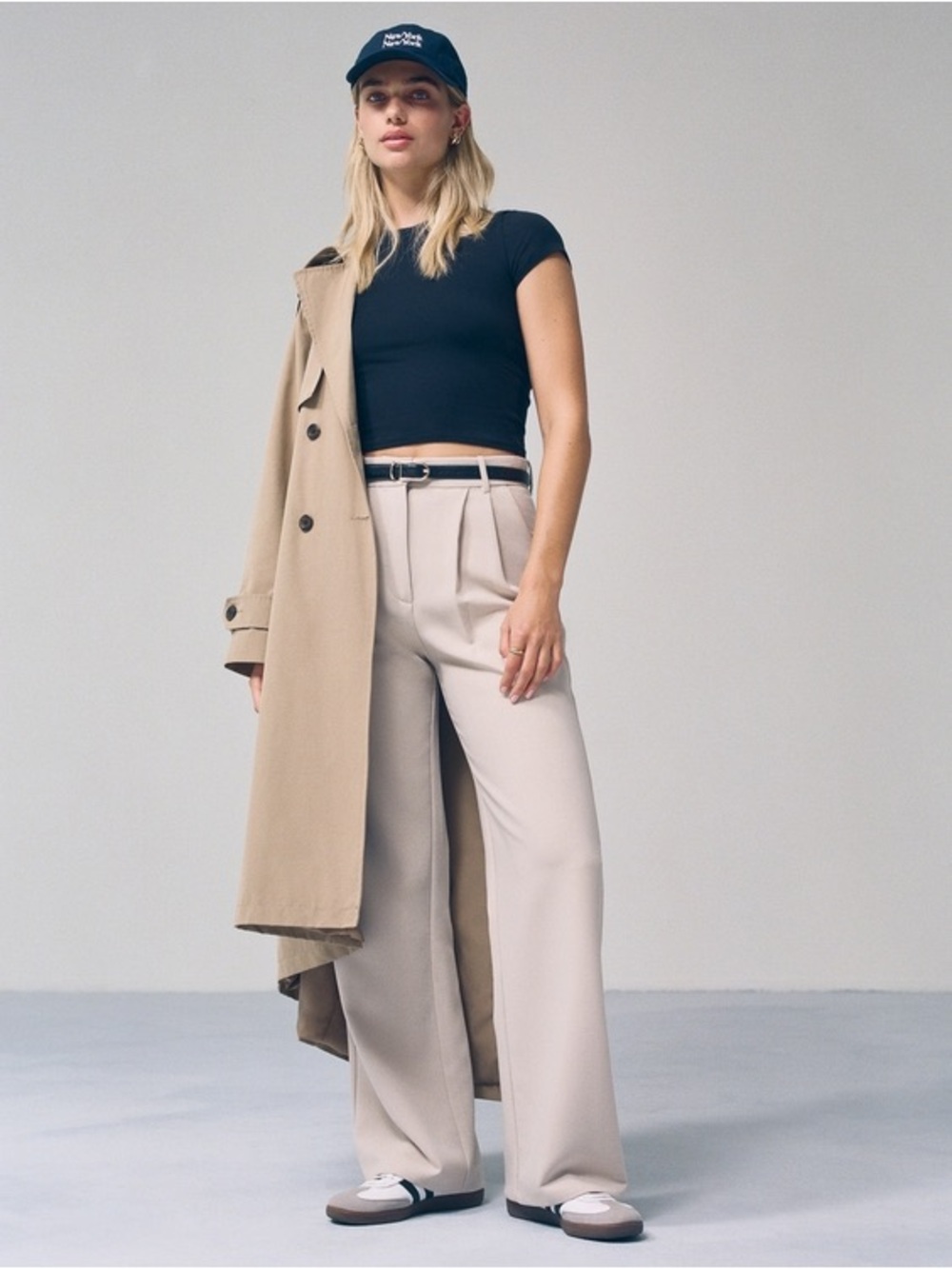 Abercrombie & Fitch sloane cream high-waisted wide-leg tailored trousers size 0